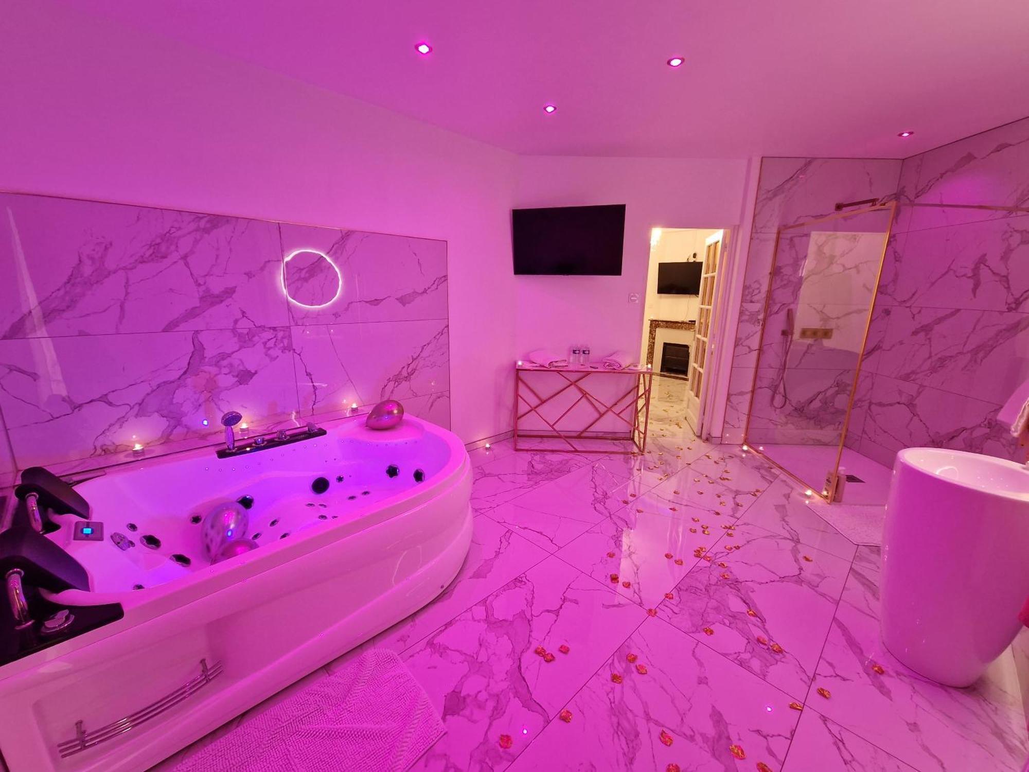 Maison Chic Avec Jacuzzi Nogent Sur Oise Yaospa60 Nogent-sur-Oise Exterior foto